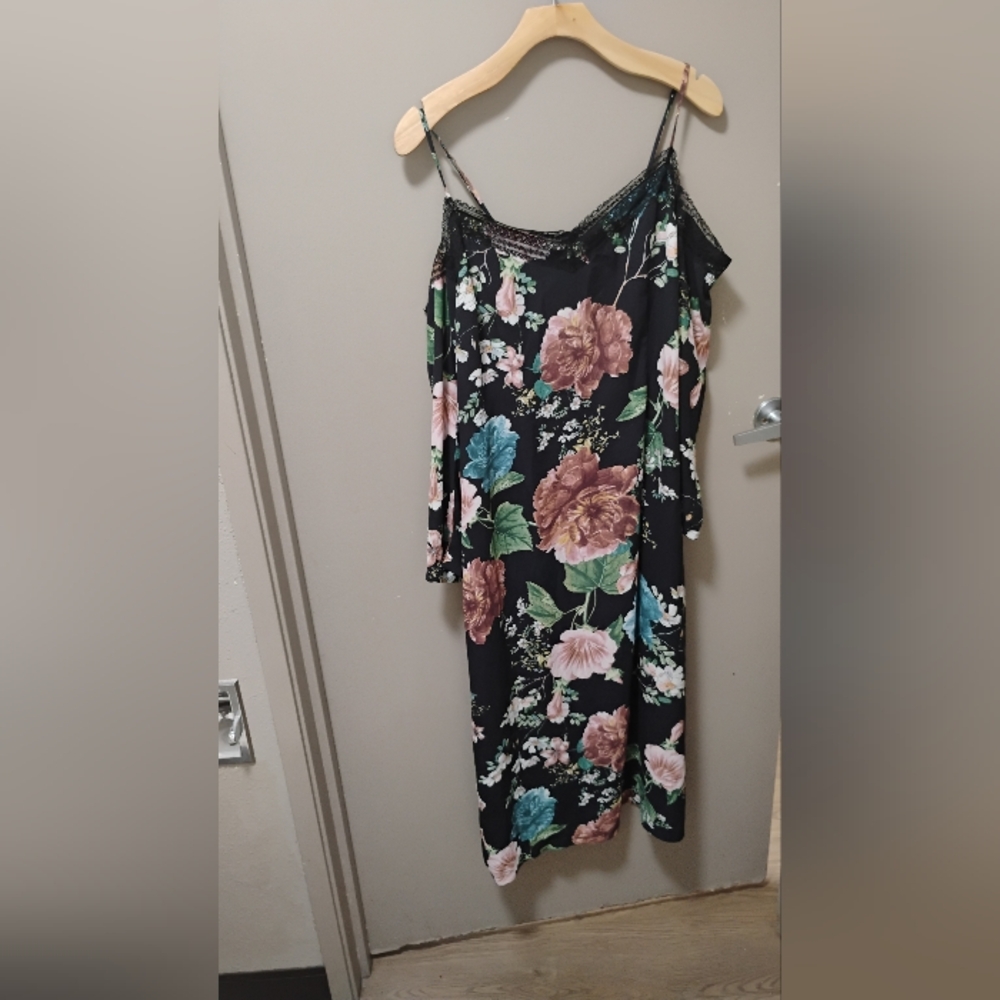Bardot Women's Cold Shoulder Floral Dress Lace Sz 10 US